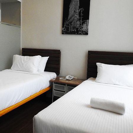 เดอะ ริเวอร์แบงก์ โฮเต็ล แอนด์ สปา Hotel กวนตัน ภายนอก รูปภาพ