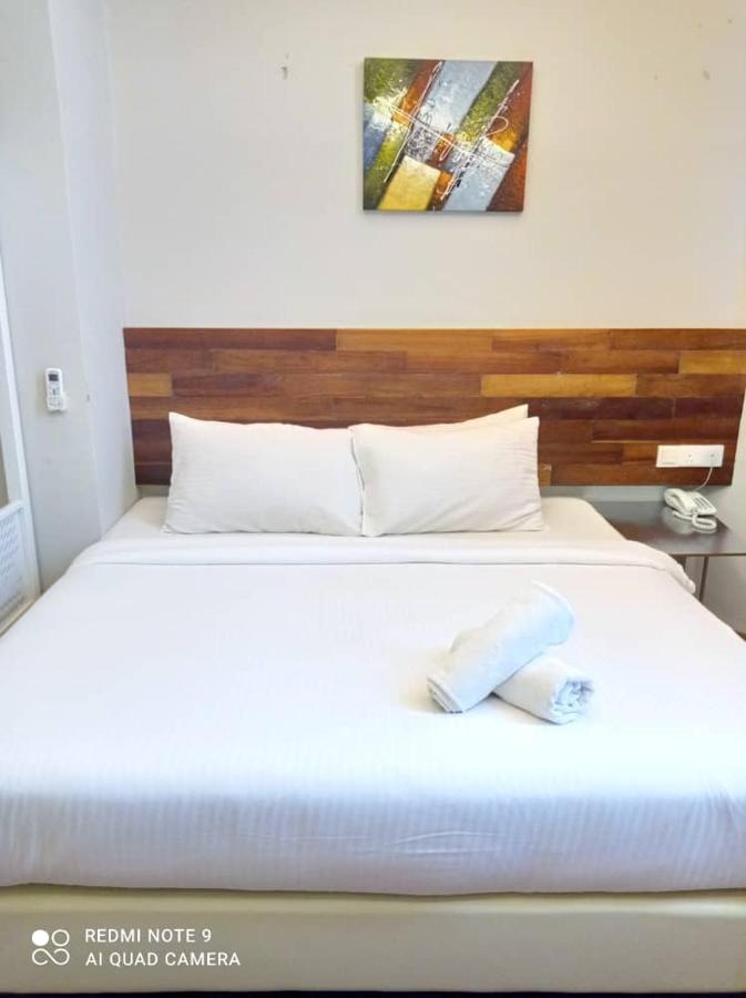 เดอะ ริเวอร์แบงก์ โฮเต็ล แอนด์ สปา Hotel กวนตัน ภายนอก รูปภาพ