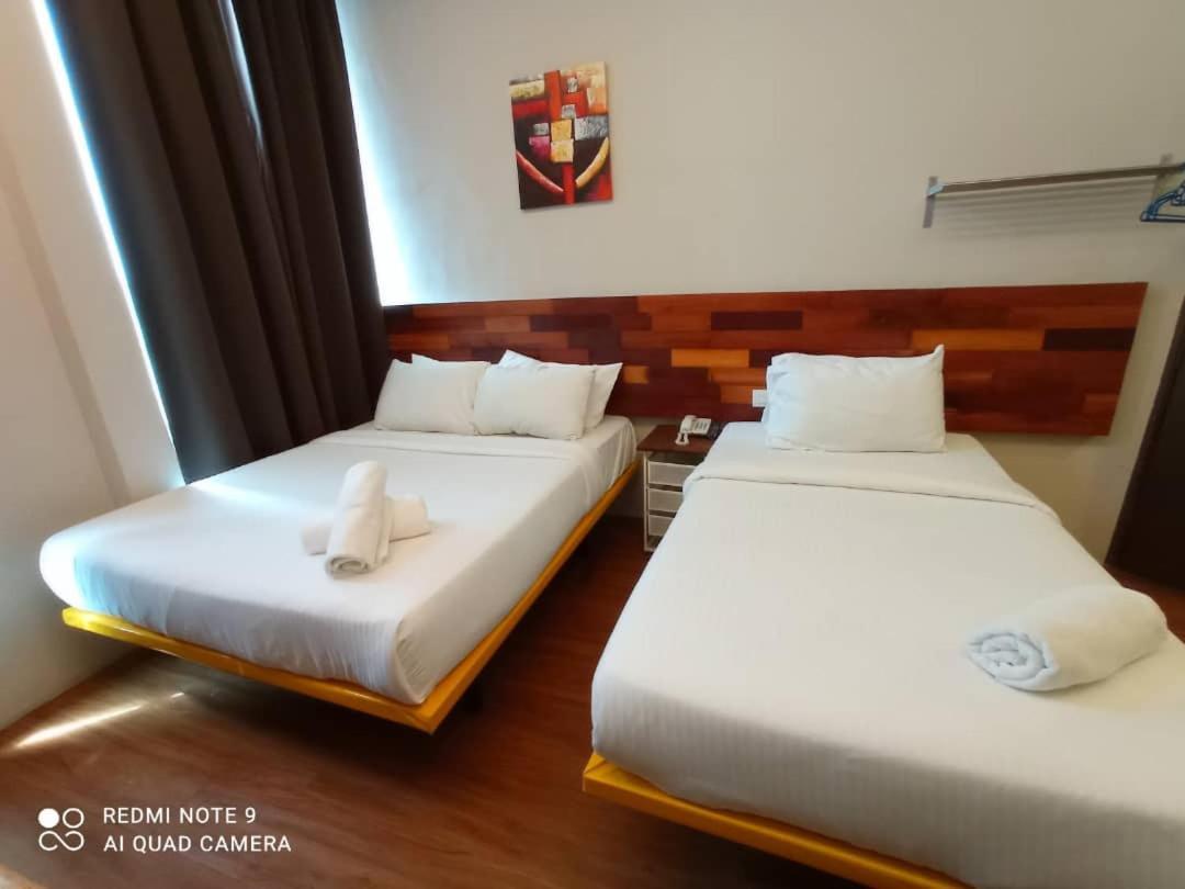 เดอะ ริเวอร์แบงก์ โฮเต็ล แอนด์ สปา Hotel กวนตัน ภายนอก รูปภาพ