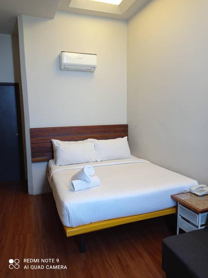 เดอะ ริเวอร์แบงก์ โฮเต็ล แอนด์ สปา Hotel กวนตัน ภายนอก รูปภาพ