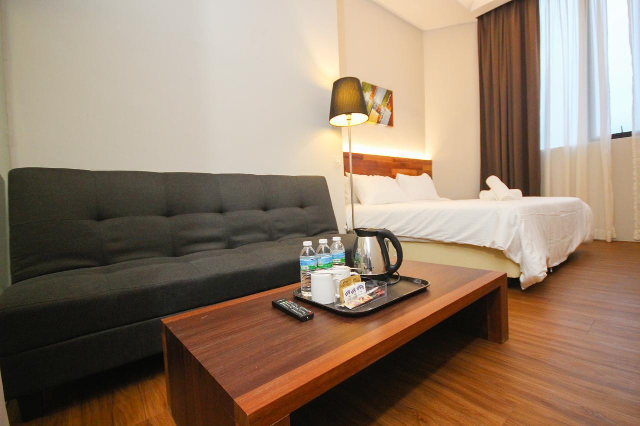เดอะ ริเวอร์แบงก์ โฮเต็ล แอนด์ สปา Hotel กวนตัน ภายนอก รูปภาพ