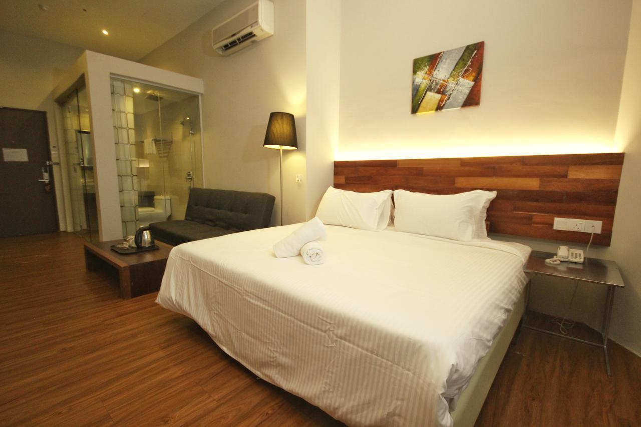 เดอะ ริเวอร์แบงก์ โฮเต็ล แอนด์ สปา Hotel กวนตัน ภายนอก รูปภาพ